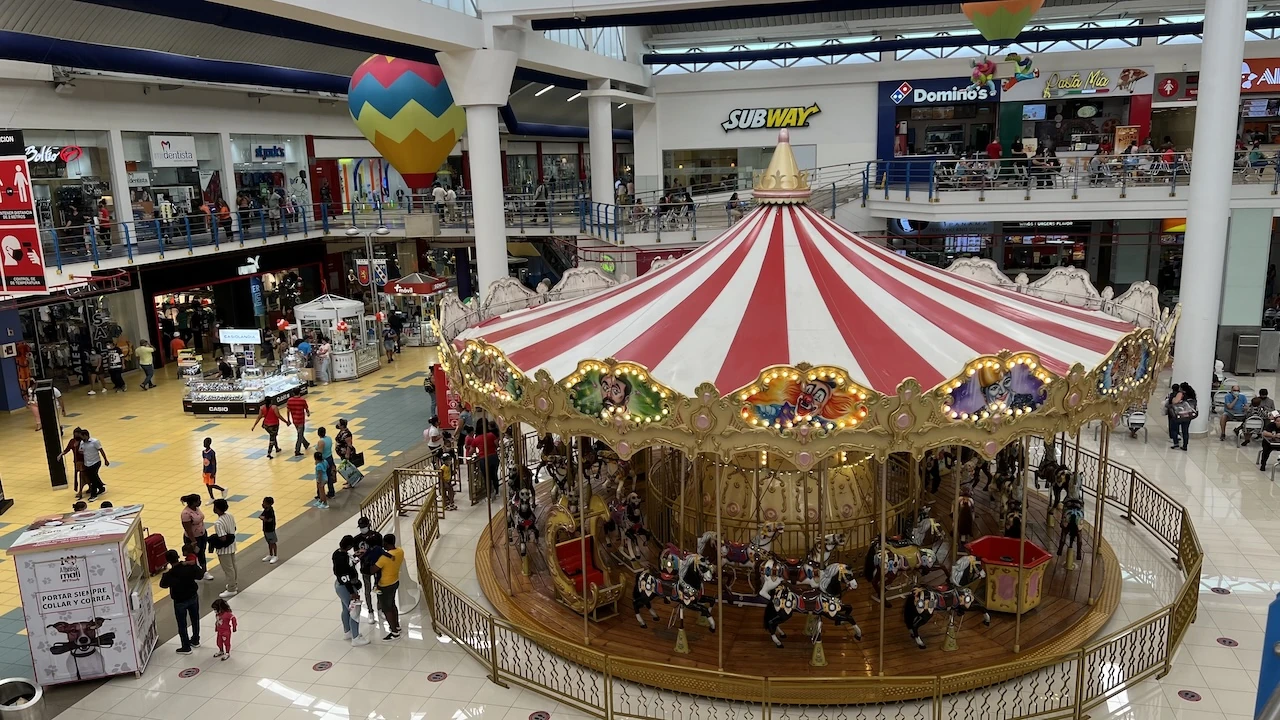 Albrook Mall, zweites großes Karussell