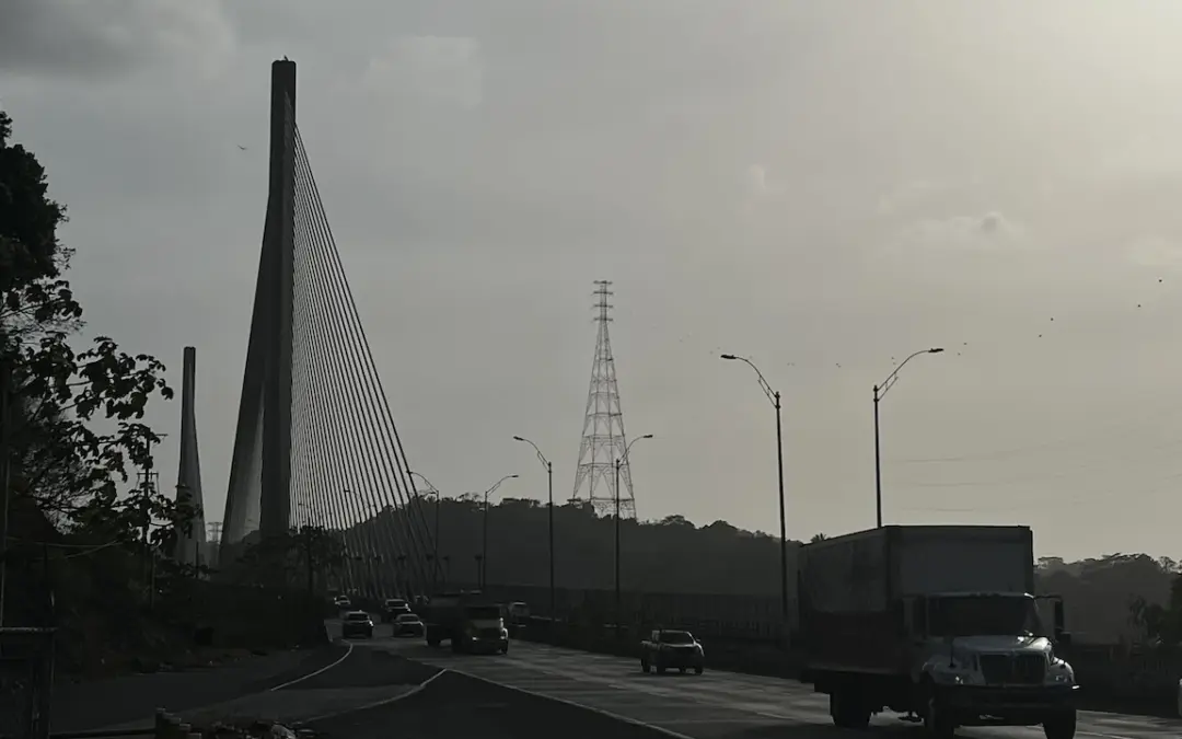 Zu Fuß zum Panamá Canal