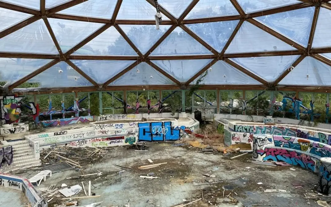 Abandoned Place, Basso-Erlebnisbad, Bad Schmiedeberg (Sachsen-Anhalt), Germany